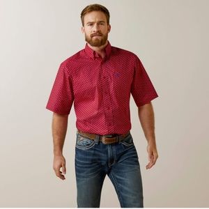 Ariat men’s Jeremy Classic Fit Shirt standard fit large red NWT